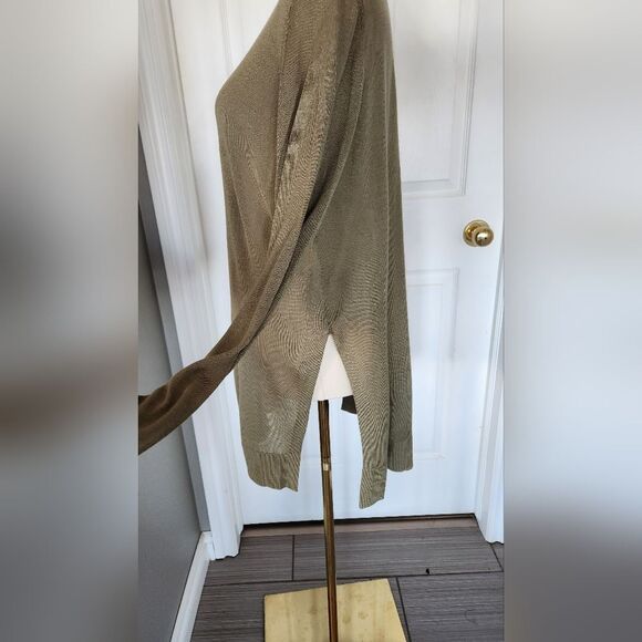 H&M green lightweight tunic type top - Size Medium - Picture 6 of 7